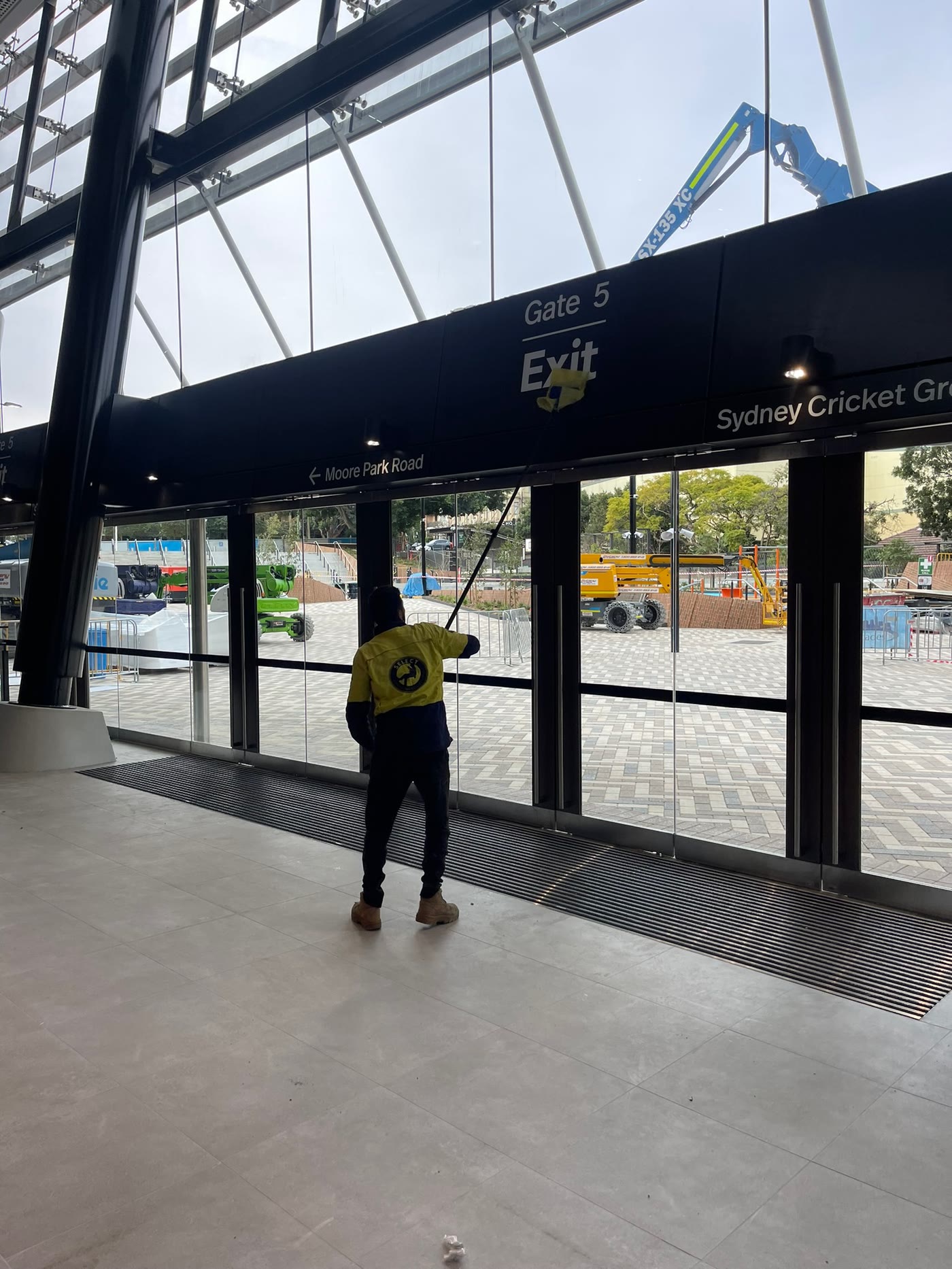 Glazing & Glass Replacement by Select Abseiling