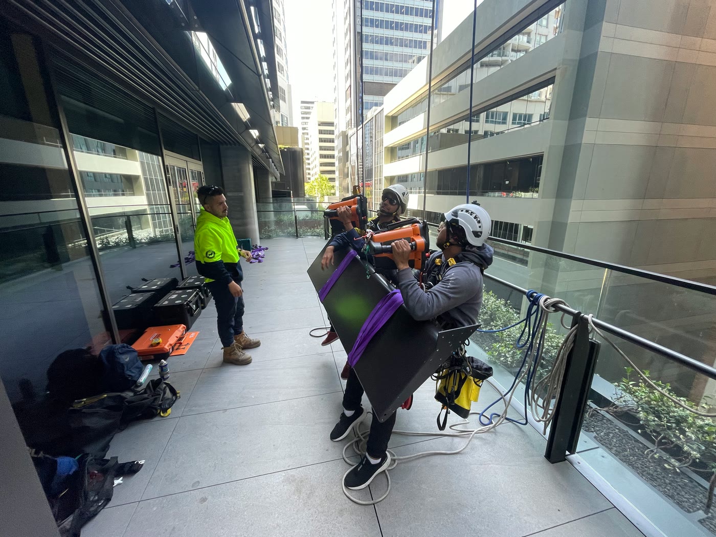 Caulking & Sealing by Select Abseiling