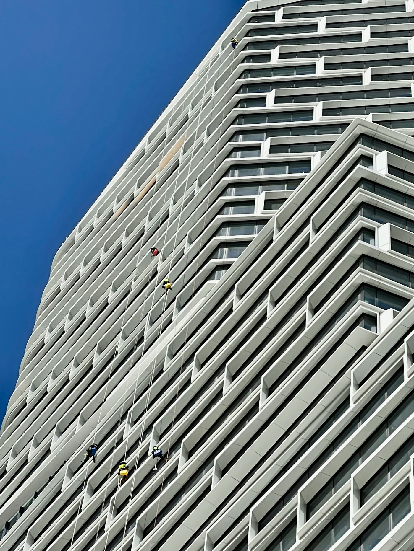 Rope Access Window Cleaning by Select Abseiling